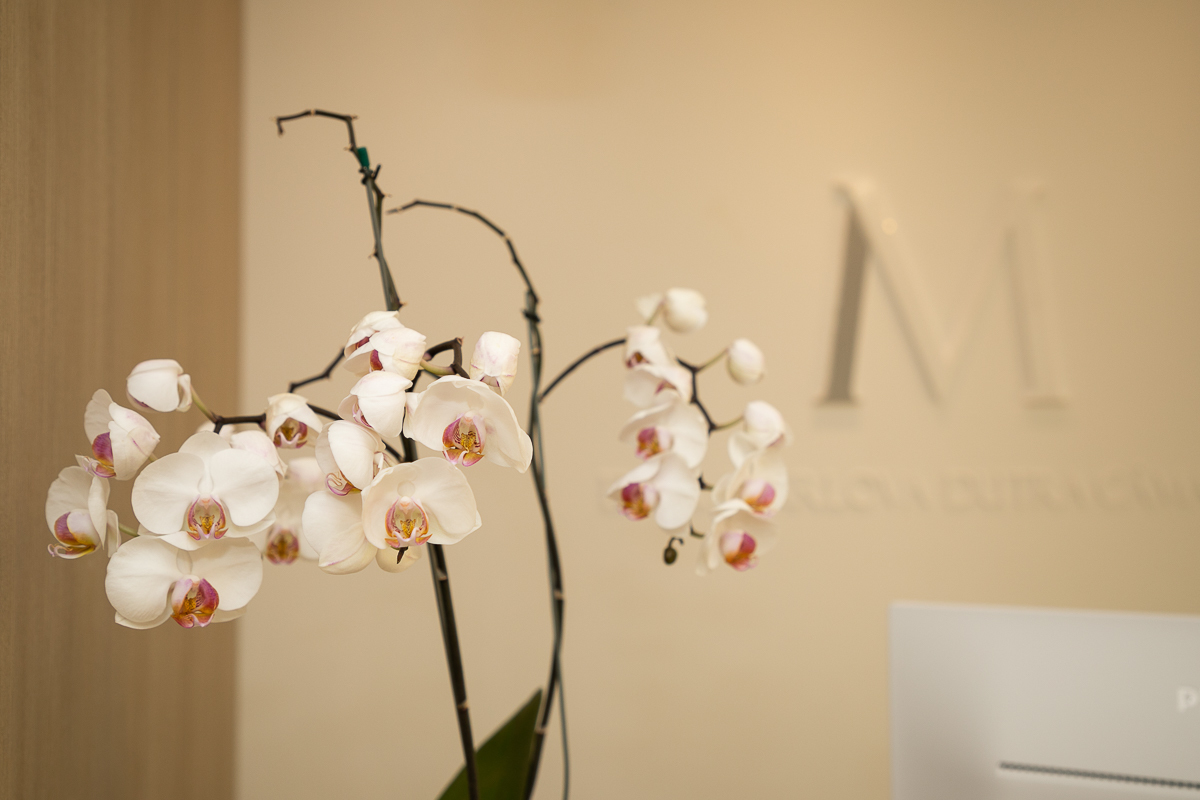 consultorio-medico-decoracao-de-consultorio-medico-de-mama-mastologista-em-barbacena-consultorio-dra-marvola-dutra-camara-marketing-de-medico-mkt-ditigal-midias-digitais-publicidade-fotos-isabela-lobato-fotografia-protese-mamaria-cancer-de-mama-tratamento