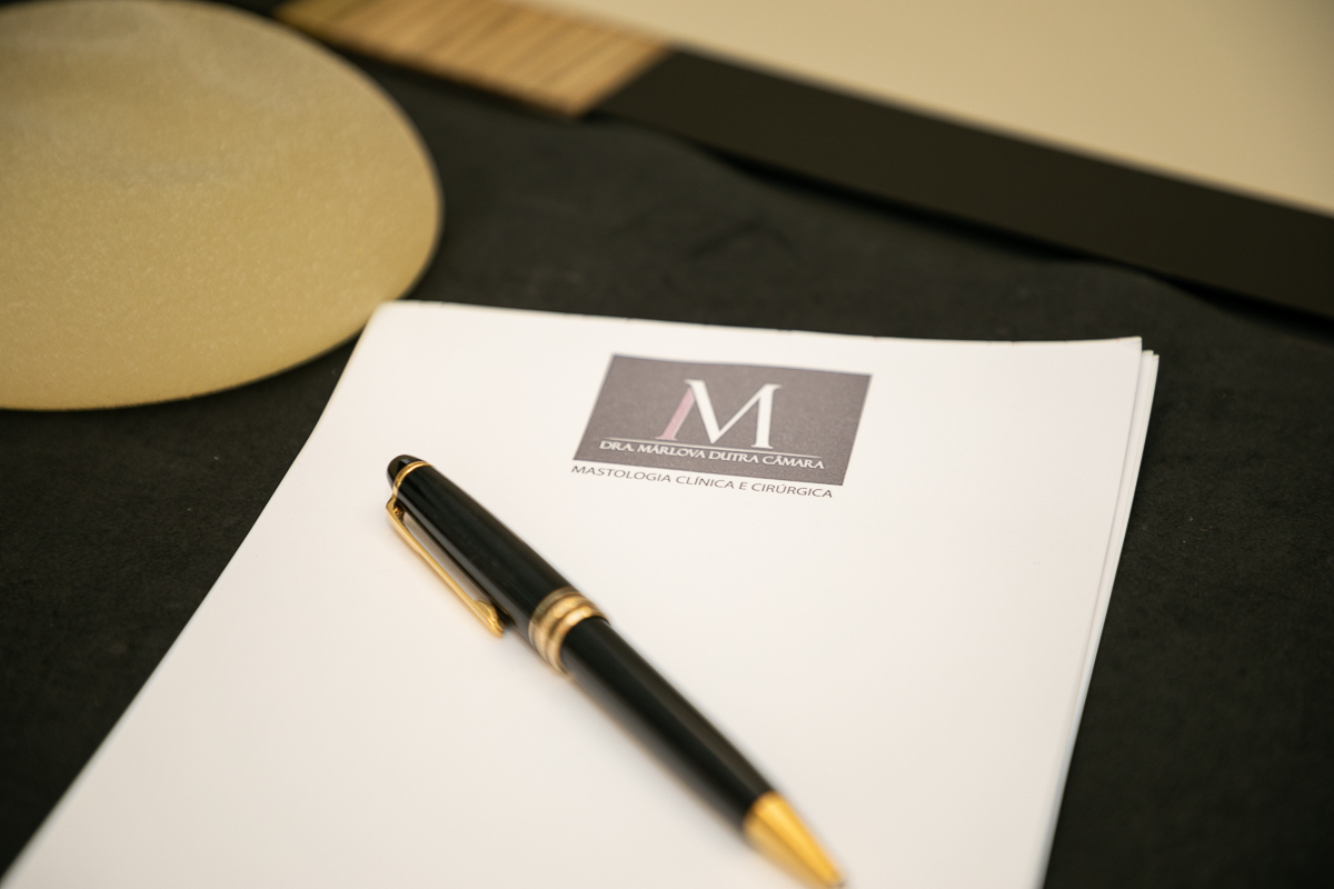 consultorio-medico-decoracao-de-consultorio-medico-de-mama-mastologista-em-barbacena-consultorio-dra-marvola-dutra-camara-marketing-de-medico-mkt-ditigal-midias-digitais-publicidade-fotos-isabela-lobato-fotografia-protese-mamaria-cancer-de-mama-tratamento