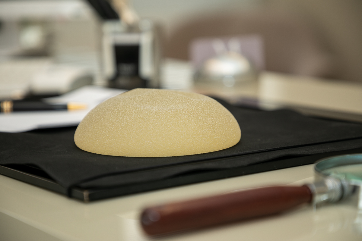 consultorio-medico-decoracao-de-consultorio-medico-de-mama-mastologista-em-barbacena-consultorio-dra-marvola-dutra-camara-marketing-de-medico-mkt-ditigal-midias-digitais-publicidade-fotos-isabela-lobato-fotografia-protese-mamaria-cancer-de-mama-tratamento