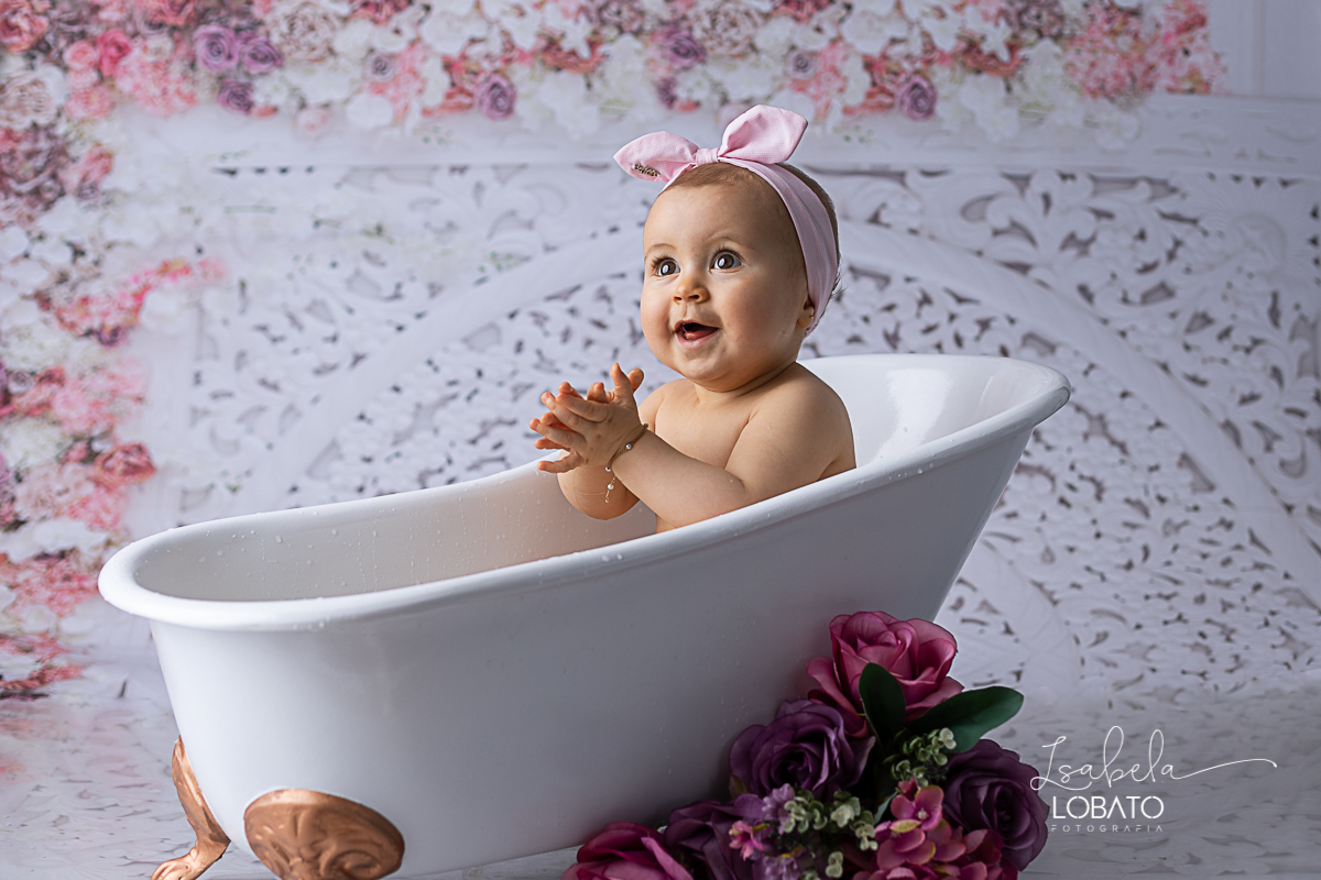 acompanhamento-mensal-fotografico-acompanhamento-criativo-acompanhamento-fotografico-de-bebes-acompanhento-trimestral-fases-do-bebe-desenvolvimento-bebes-bebe-de-nove-meses-infantil-estudio-fotografico-infantil-barbacena-isabela-lobato-a-hora-do-banho