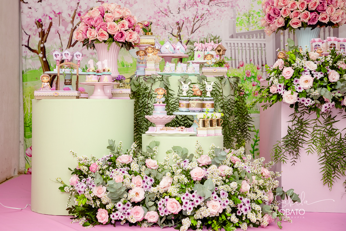 festa-de-aniversario-jardim-encantado-haras-carandai-haras-malugu-carndai-mg-festa-de-anivrsario-infantil-decoracao-jardim-encantado-amais-festa-carandai-fotografa-em-carandai-isabela-lobato-fotografia-fotografa-infantil-em-carandai-mg-ayla-faz-um