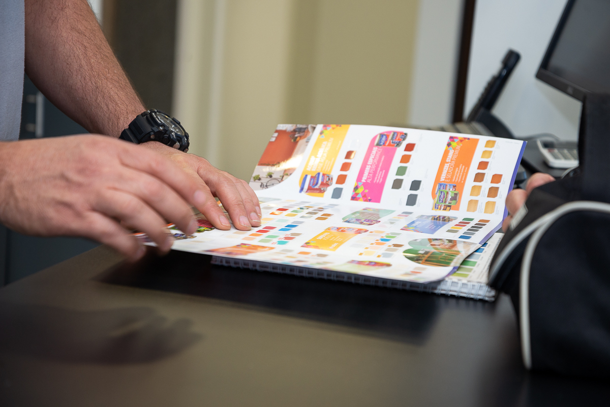 bravauto-tintas-barbacena-tintas-residenciais-tintas-automotivas-tinta-coral-massa-corrida-pintura-da-sua-casa-sparlack-fotografia-publicitaria-foto-da-sua-empresa-para-redes-sociais-fotografa-de-marketing-digital-fotografa-de-comercio-local-em-barbacena