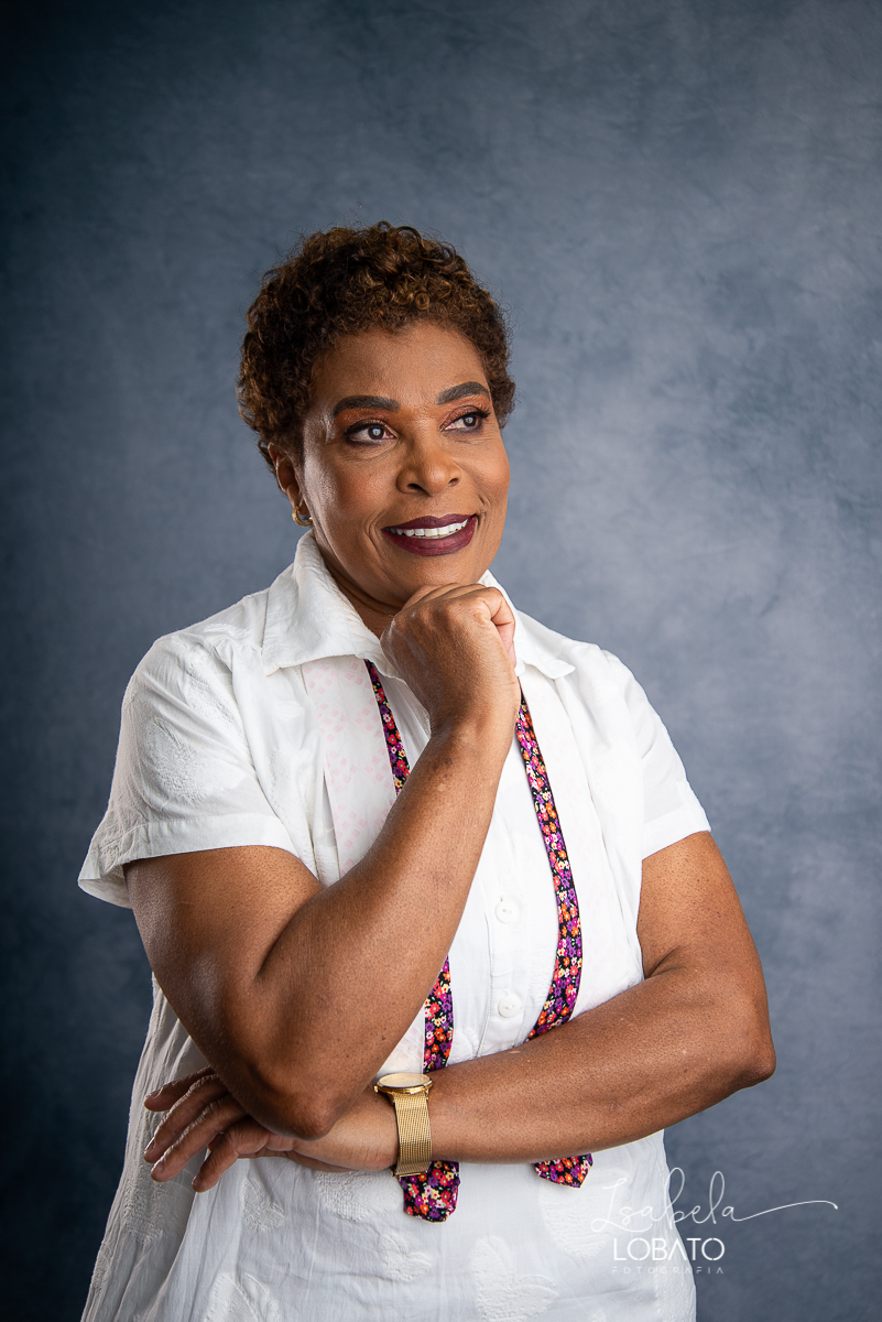 ensaio-fotografico-de-familia-em-estudio-ensaio-familia-mae-e-filhos-amor-de-mae-amor-maior-fotografa-de-familia-em-barbacena-isabela-lobato-fotografia-luz-de-estudio-fotografico-em-barbacena-isabela-lobato-fotografia-fotografa-em-carandai-melhor-foto