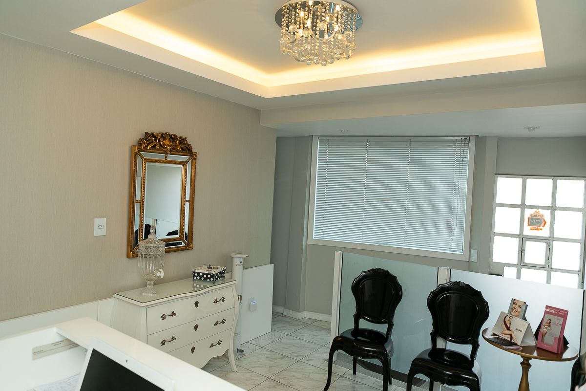 consultorio-medico-decoracao-de-consultorio-medico-dermatologista-em-barbacena-guia-de-medicos-barbacena-consultorio-dra-caroline-resende-marketing-de-medico-mkt-ditigal-midias-digitais-publicidade-fotos-isabela-lobato-fotografia-botox-beleza-cuidar-pele