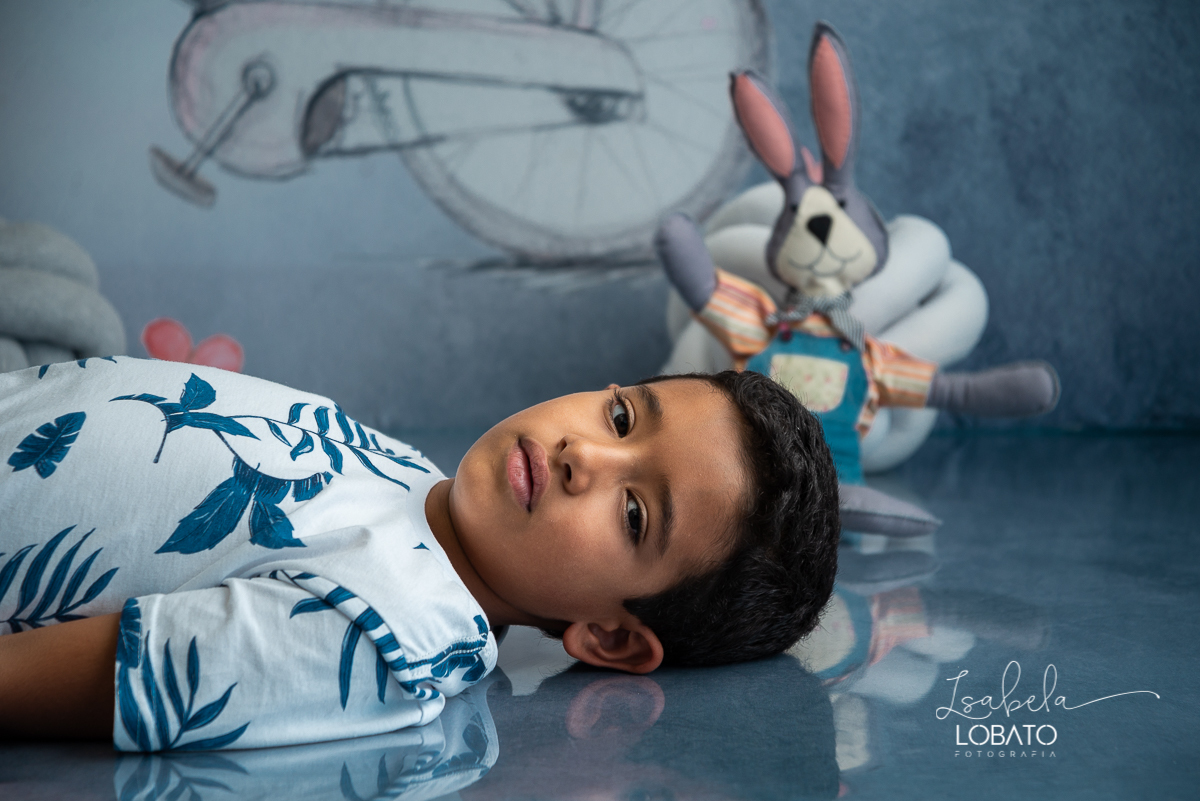 memorias-de-pascoa-2021-ensaio-fotografico-de-pascoa-ovos-de-pascoa-coelhinho-da-pascoa-fundo-fotografico-de-pascoa-cenário-fotografico-de-pascoa-estudio-de-fotos-em-barbacena-isabela-lobato-fotografia-ensaio-de-pascoa-2021-fotografos-carandai-cipotanea