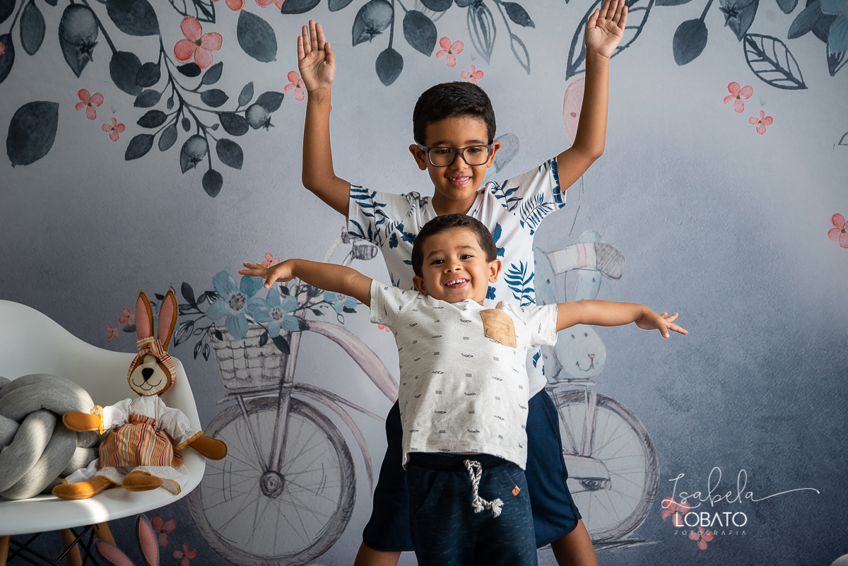 memorias-de-pascoa-2021-ensaio-fotografico-de-pascoa-ovos-de-pascoa-coelhinho-da-pascoa-fundo-fotografico-de-pascoa-cenário-fotografico-de-pascoa-estudio-de-fotos-em-barbacena-isabela-lobato-fotografia-ensaio-de-pascoa-2021-fotografos-carandai-cipotanea