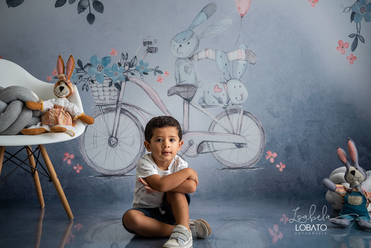 memorias-de-pascoa-2021-ensaio-fotografico-de-pascoa-ovos-de-pascoa-coelhinho-da-pascoa-fundo-fotografico-de-pascoa-cenário-fotografico-de-pascoa-estudio-de-fotos-em-barbacena-isabela-lobato-fotografia-ensaio-de-pascoa-2021-fotografos-carandai-cipotanea