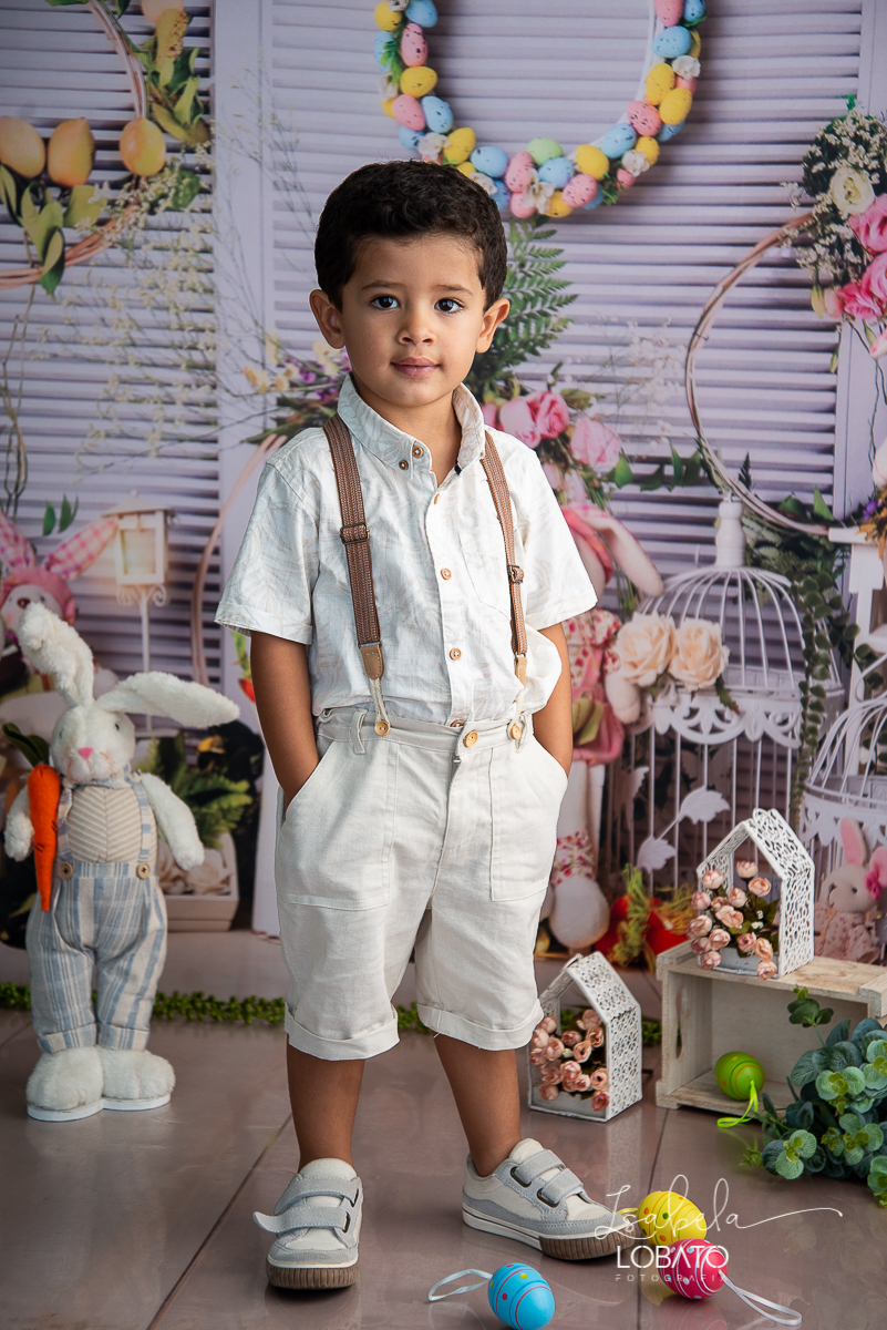 memorias-de-pascoa-2021-ensaio-fotografico-de-pascoa-ovos-de-pascoa-coelhinho-da-pascoa-fundo-fotografico-de-pascoa-cenário-fotografico-de-pascoa-estudio-de-fotos-em-barbacena-isabela-lobato-fotografia-ensaio-de-pascoa-2021-fotografos-carandai-cipotanea