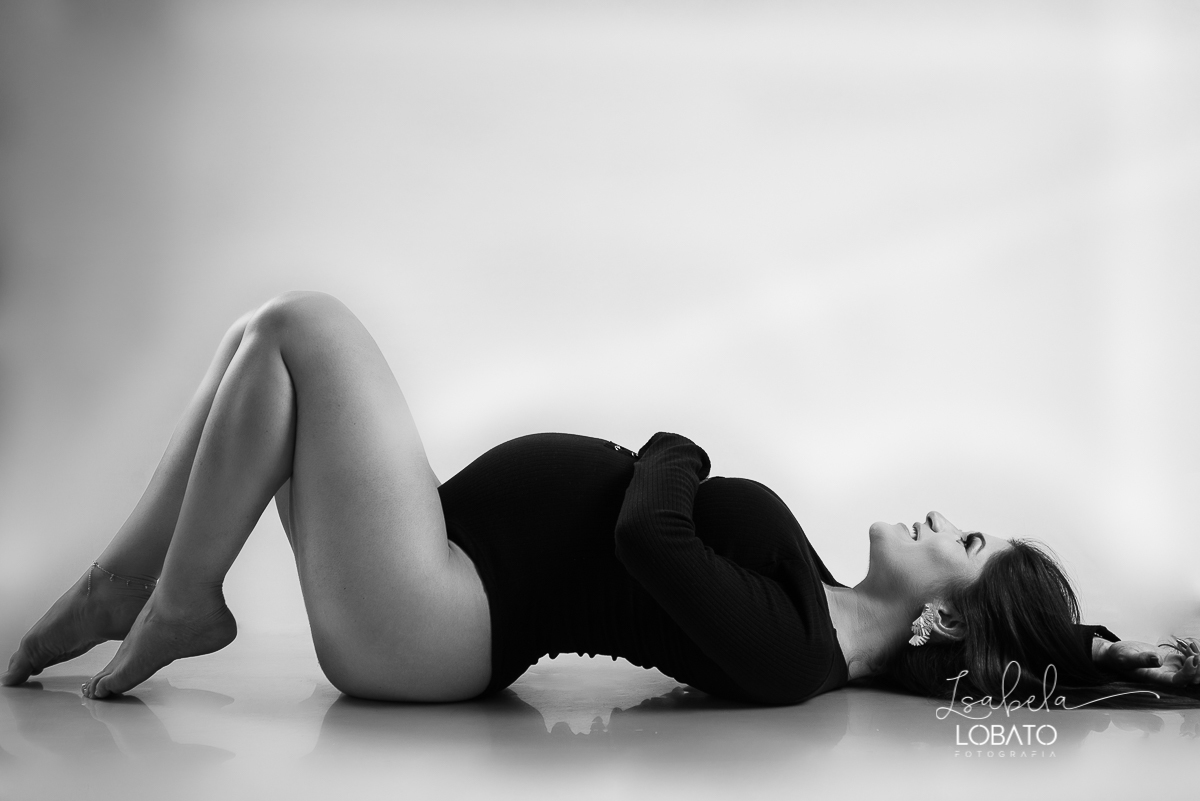 ensaio-gestante-fotografa-de-gestante-em-barbacea-estudio-fotografico-barbacena-melhor-fotografa-de-gestante-gravidez-9-meses-roupa-de-gestante-newborn-fotografa-de-bebes-isabela-lobato-fotografia-book-gestante-ensaio-de-gestante-fotografia-para-gestante