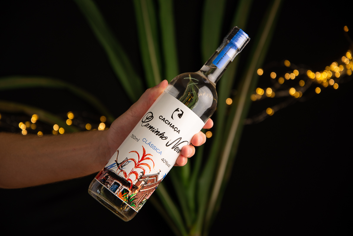 cachaca-mineira-cahaca-de-minas-cachacaria-cachaca-artesanal-cachaca-caminho-novo-drinks-caip-limao-caip-morango-caip-kiwi-caip-abacaxi-fotografia-de-drinks-fotografo-de-drinks-fotografia-de-alimentos-melhor-fotografo-de-alimentos-isabela-lobato-gourmet