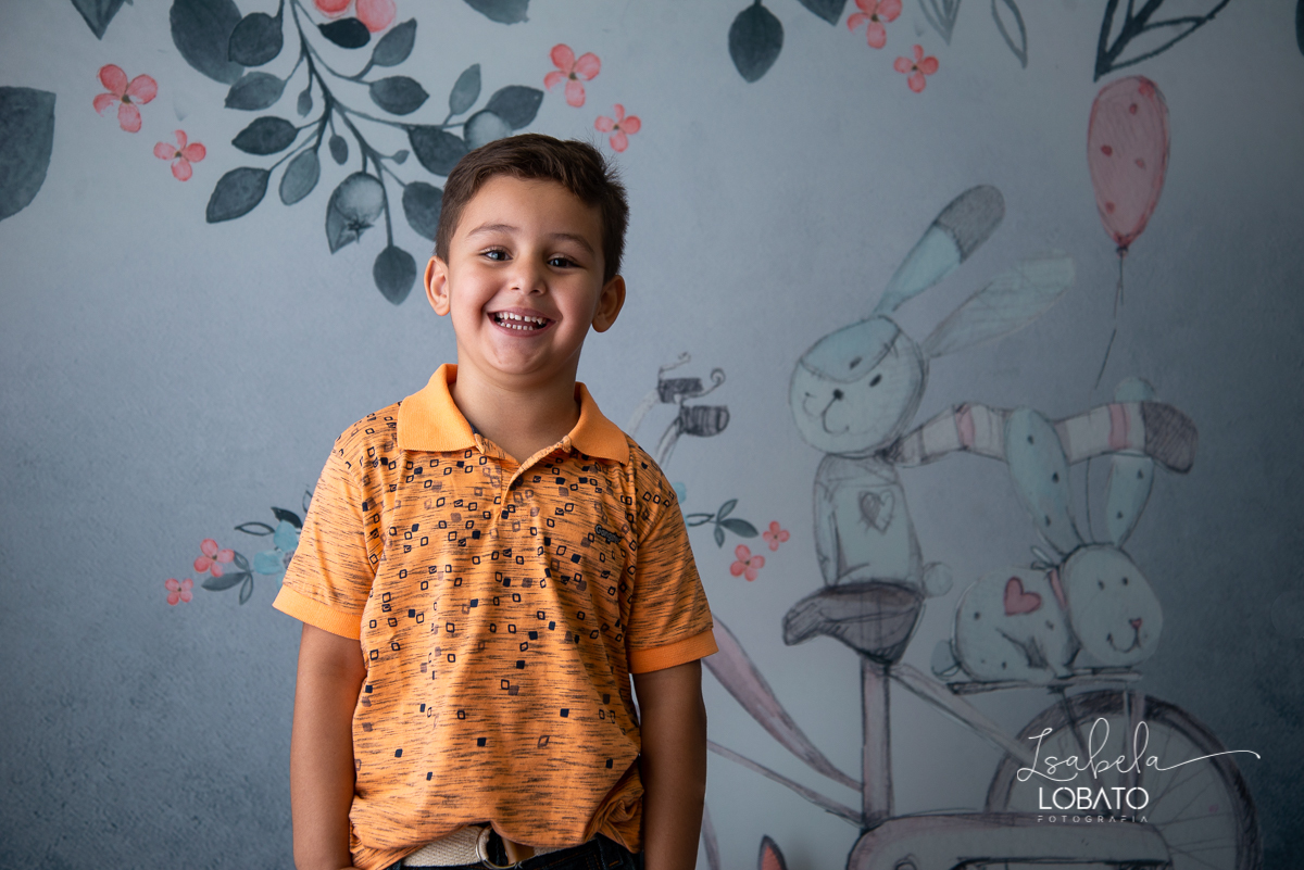 memorias-de-pascoa-2021-ensaio-fotografico-de-pascoa-ovos-de-pascoa-coelhinho-da-pascoa-fundo-fotografico-de-pascoa-cenário-fotografico-de-pascoa-estudio-de-fotos-em-barbacena-isabela-lobato-fotografia-ensaio-de-pascoa-2021-fotografos-carandai-cipotanea