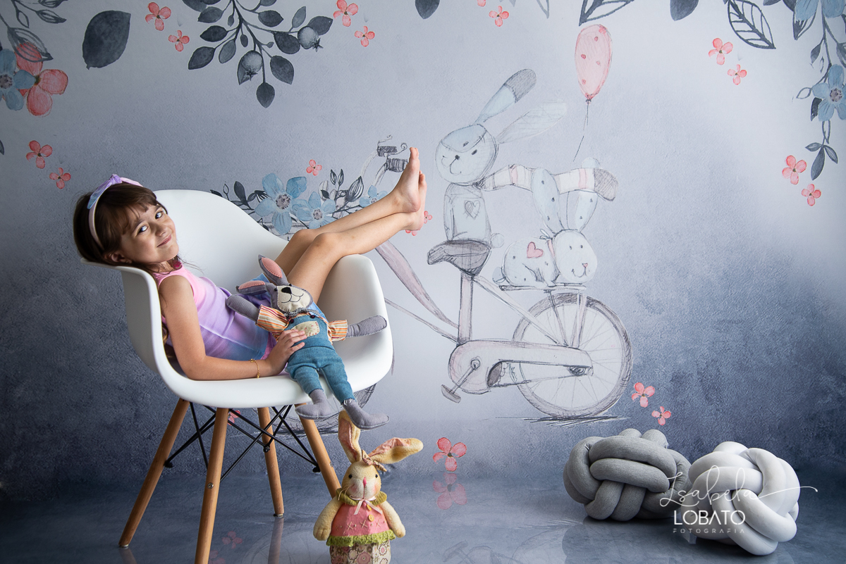 memorias-de-pascoa-2021-ensaio-fotografico-de-pascoa-ovos-de-pascoa-coelhinho-da-pascoa-fundo-fotografico-de-pascoa-cenário-fotografico-de-pascoa-estudio-de-fotos-em-barbacena-isabela-lobato-fotografia-ensaio-de-pascoa-2021-fotografos-carandai-cipotanea