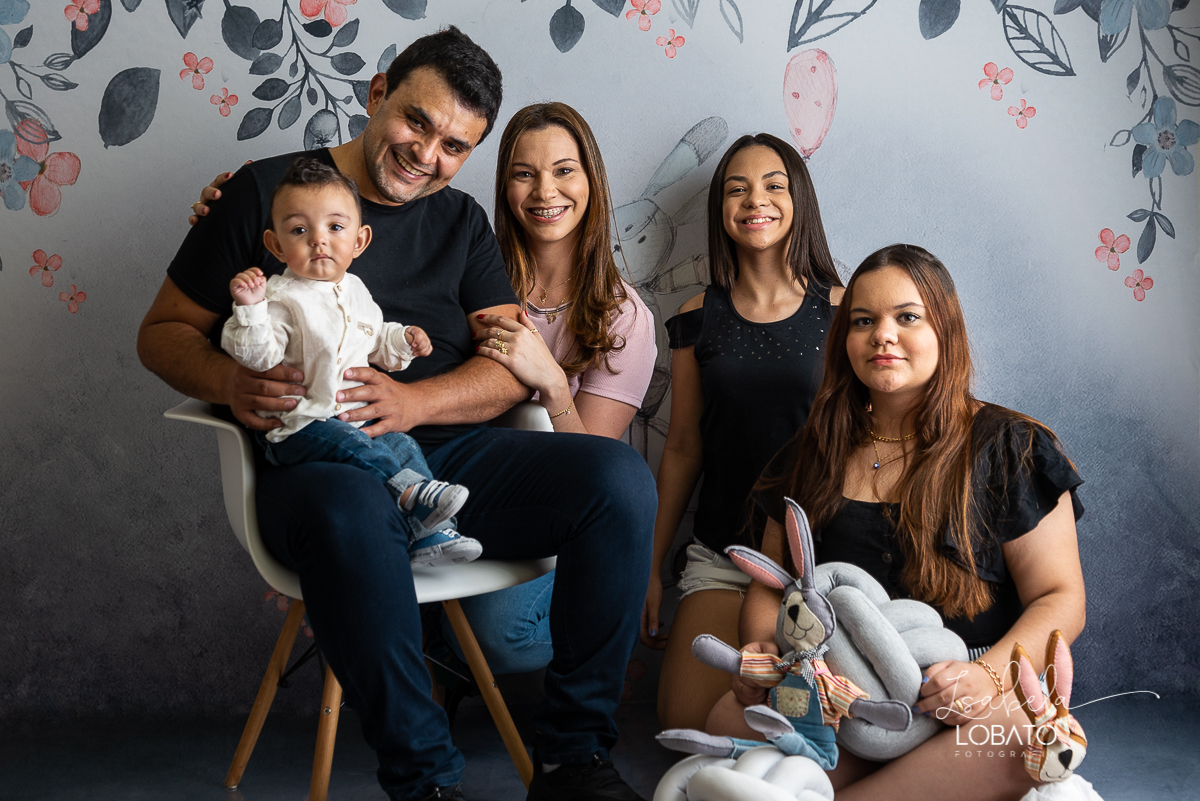 memorias-de-pascoa-2021-ensaio-fotografico-de-pascoa-ovos-de-pascoa-coelhinho-da-pascoa-fundo-fotografico-de-pascoa-cenário-fotografico-de-pascoa-estudio-de-fotos-em-barbacena-isabela-lobato-fotografia-ensaio-de-pascoa-2021-fotografos-carandai-cipotanea