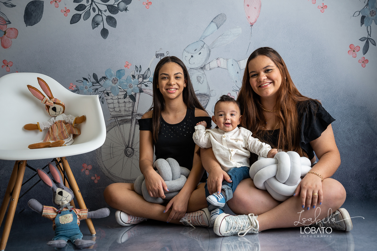 memorias-de-pascoa-2021-ensaio-fotografico-de-pascoa-ovos-de-pascoa-coelhinho-da-pascoa-fundo-fotografico-de-pascoa-cenário-fotografico-de-pascoa-estudio-de-fotos-em-barbacena-isabela-lobato-fotografia-ensaio-de-pascoa-2021-fotografos-carandai-cipotanea