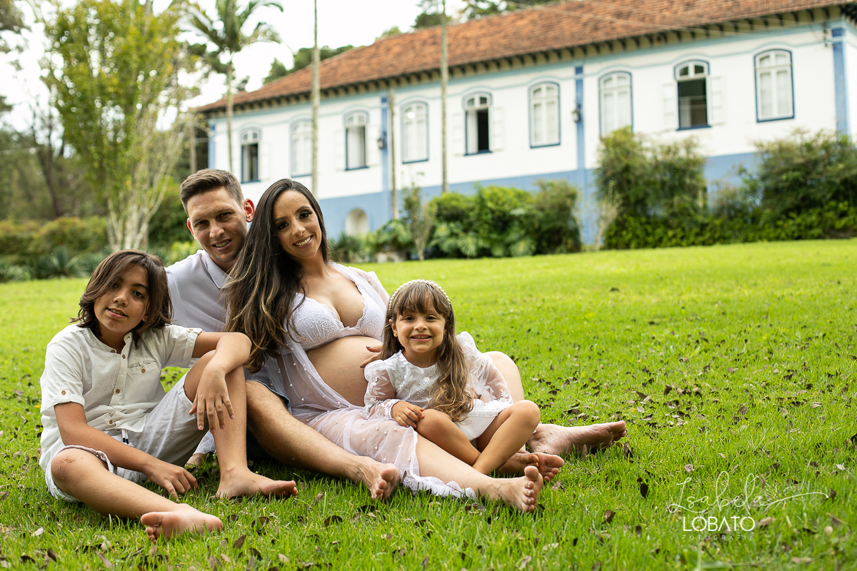 ensaio-gestante-em-barbacena-fotografa-de-gestante-em-barbacena-melhor-fotografa-de-barbacena-doce-espera-roupa-de-gravida-moda-gestante-mundo-azul-nove-meses-amor-de-mae-gestacao-fotografia-de-gravida-gravidiva-roupa-para-ensaio-gestante-parto-natural