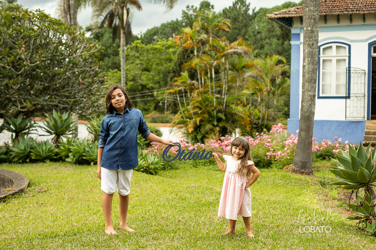 ensaio-gestante-em-barbacena-fotografa-de-gestante-em-barbacena-melhor-fotografa-de-barbacena-doce-espera-roupa-de-gravida-moda-gestante-mundo-azul-nove-meses-amor-de-mae-gestacao-fotografia-de-gravida-gravidiva-roupa-para-ensaio-gestante-parto-natural