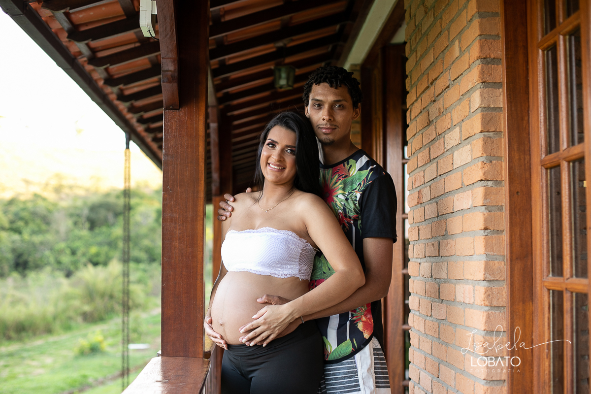 ensaio-gestante-em-barbacena-fotografa-de-gestante-em-barbacena-melhor-fotografa-de-barbacena-doce-espera-roupa-de-gravida-moda-gestante-mundo-azul-nove-meses-amor-de-mae-gestacao-fotografia-d-gravida-gravidiva-roupa-para-gestante-fazenda-grotao-da-rainha