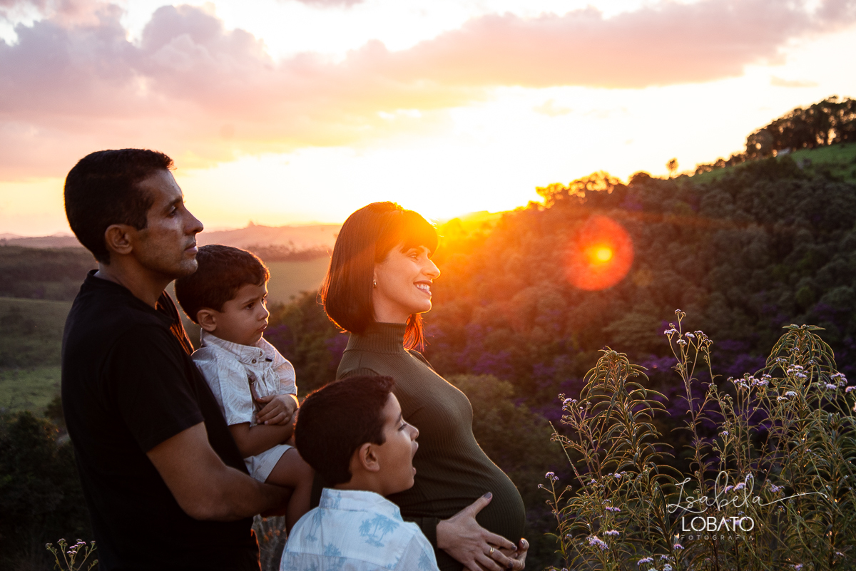 pregnant-rehearsal-baby-gestar-ensaio-gestante-na-natureza-amor-de-mae-mundo-azul-foto-de-gestante-ensaio-fotografico-de-gravida-gestacao-9-meses-fases-da-gestacao-gestacao-semanas-roupa-de-gravida-foto-luz-natural-foto-por-do-sol-contra-luz-silhueta-mg