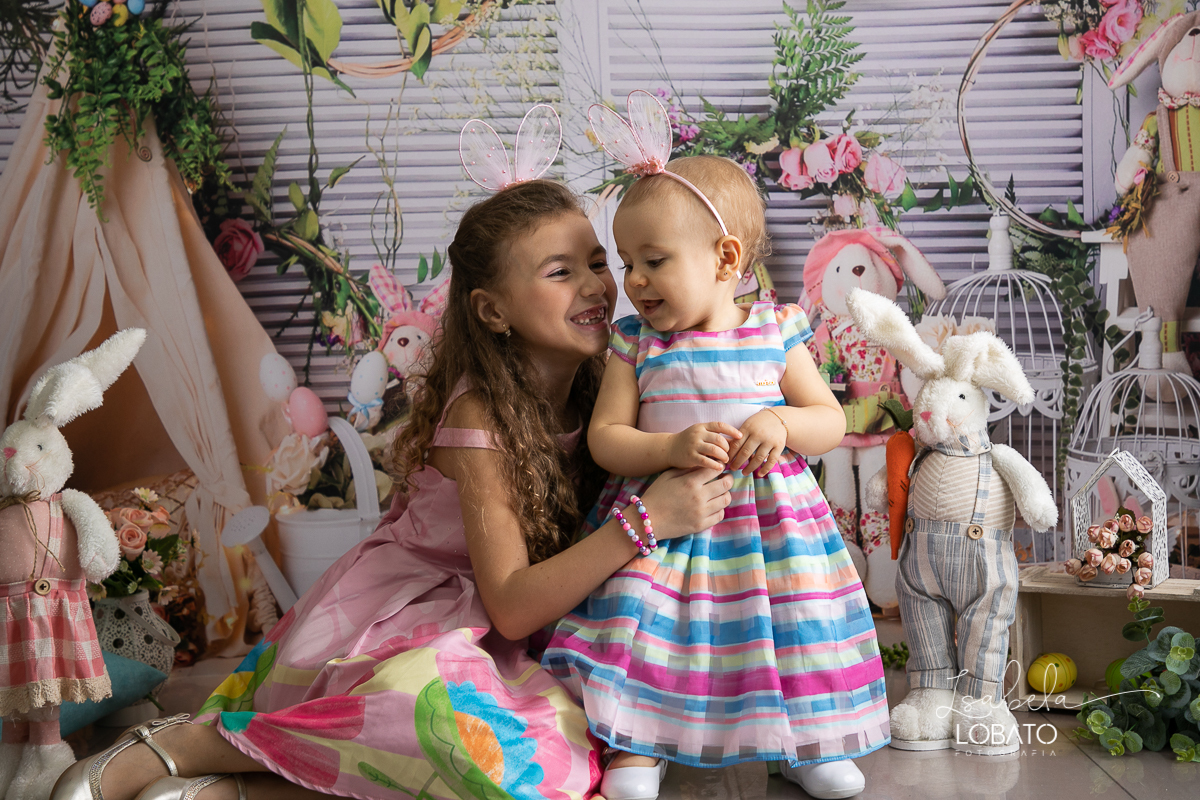 memorias-de-pascoa-2021-ensaio-fotografico-de-pascoa-ovos-de-pascoa-coelhinho-da-pascoa-fundo-fotografico-de-pascoa-cenário-fotografico-de-pascoa-estudio-de-fotos-em-barbacena-isabela-lobato-fotografia-ensaio-de-pascoa-2021-fotografos-carandai-cipotanea