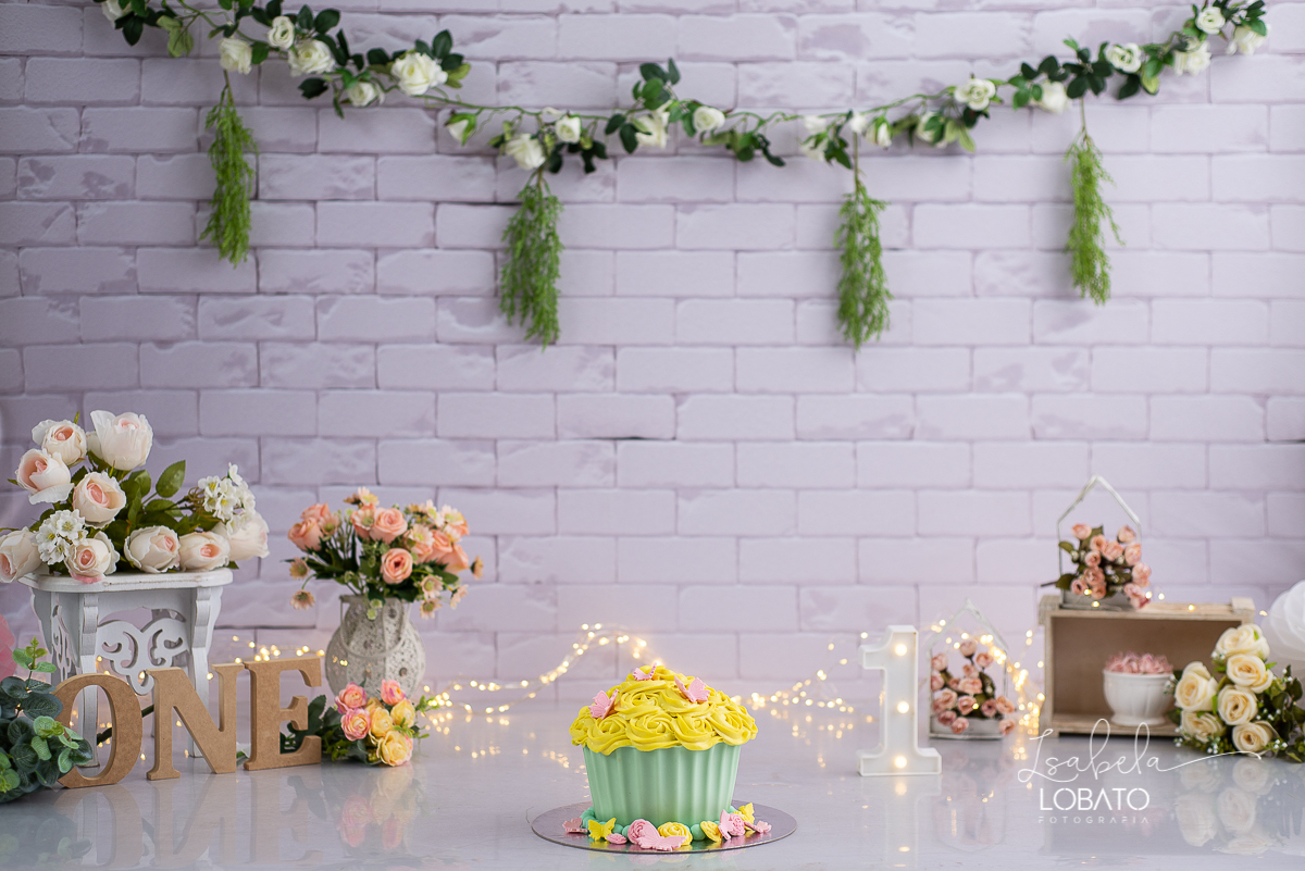ensaio-fotografico-infantil-book-infantil-ensaio-da-hora-do-bolo-bebe-de-um-ano-smash-the-cake-tema-jardim-encantado-one-fotografa-em-barbacena-fotografa-em-carandai-fotografa-em-sao-joao-del-rei-fotografa-em-cipotanea-senhora-dos-remedios-alto-rio-doce