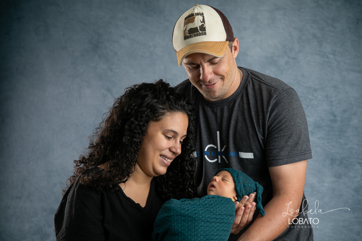 ensaio-newborn-fotografia-de-bebe-recem-nascido-book-de-recem-nascido-fotografa-de-recem-nascido-em-barbacena-alto-rio-doce-capela-nova-cipotanea-senhora-dos-remeidios-carndai-melhor-fototgrafa-de-barbacena-e-regiao-isabela-lobato-estudio-fotografico-bebe