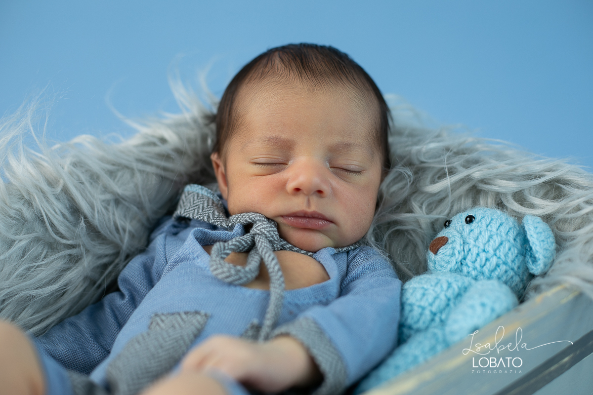 ensaio-newborn-fotografia-de-bebe-recem-nascido-book-de-recem-nascido-fotografa-de-recem-nascido-em-barbacena-alto-rio-doce-capela-nova-cipotanea-senhora-dos-remeidios-carndai-melhor-fototgrafa-de-barbacena-e-regiao-isabela-lobato-estudio-fotografico-bebe