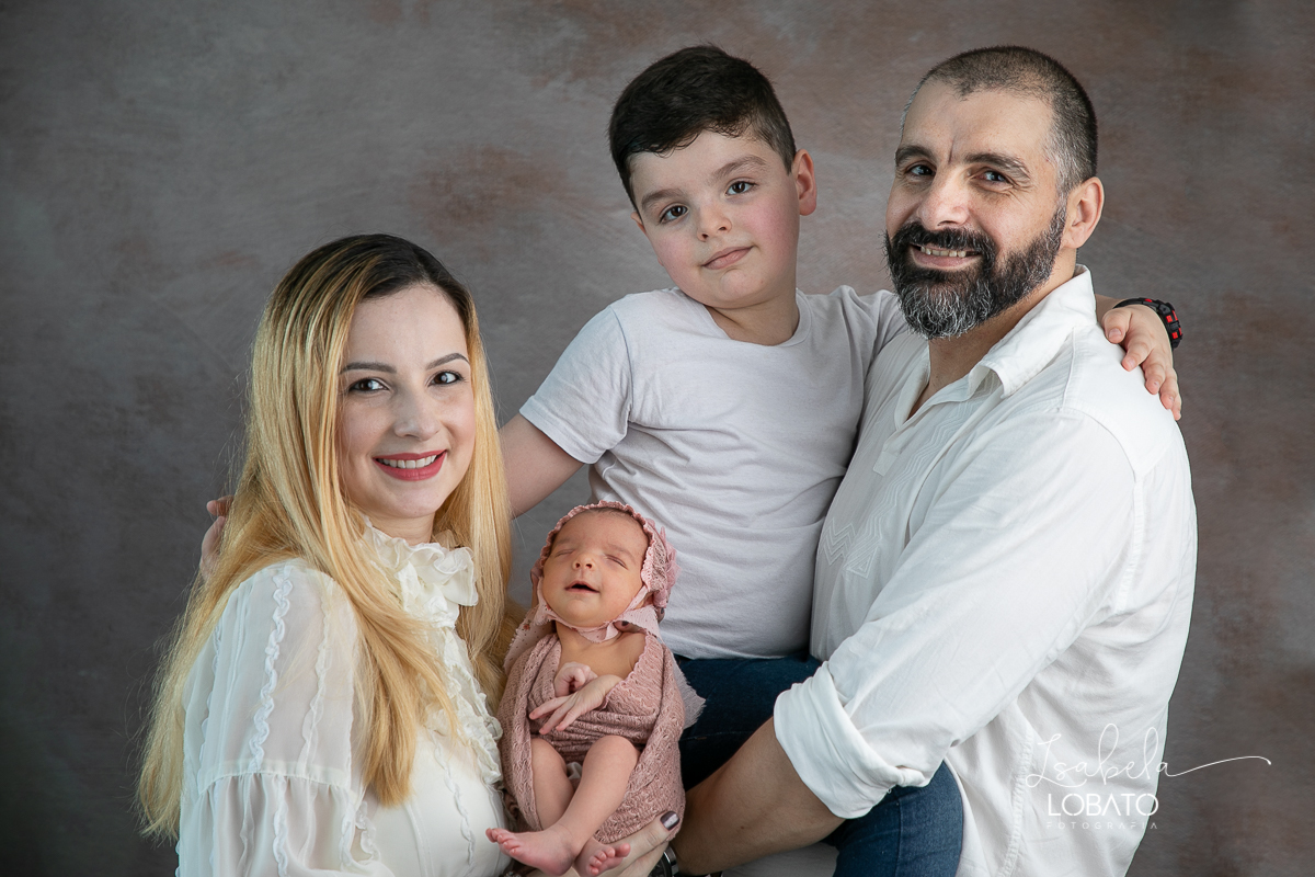 ensaio-newborn-fotografia-de-bebe-recem-nascido-book-de-recem-nascido-fotografa-de-recem-nascido-em-barbacena-alto-rio-doce-capela-nova-cipotanea-senhora-dos-remeidios-carndai-melhor-fototgrafa-de-barbacena-e-regiao-isabela-lobato-estudio-fotografico-bebe