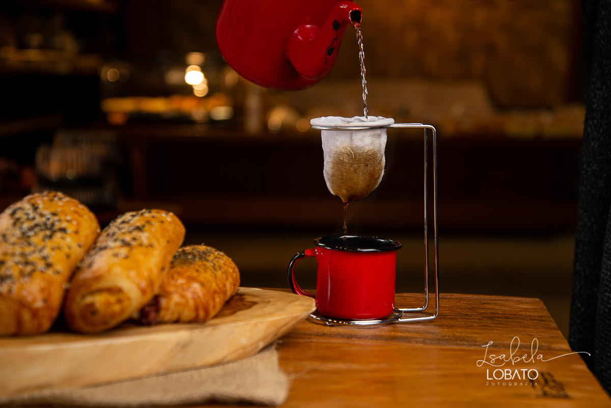 foto-de-padaria-foto-de-pao-frances-pao-de-sal-pao-massa-grossa-emporio-padaria-pao-de-queijo-cafe-bolo-de-chocolate-bolo-de-cenoura-biscoitos-pastel-de-belem-pao-massa-fina-pao-doce-queijo-minas-croassant-cafe-com-leite-foto-de-cafe-foto-d-lanche-gourmet