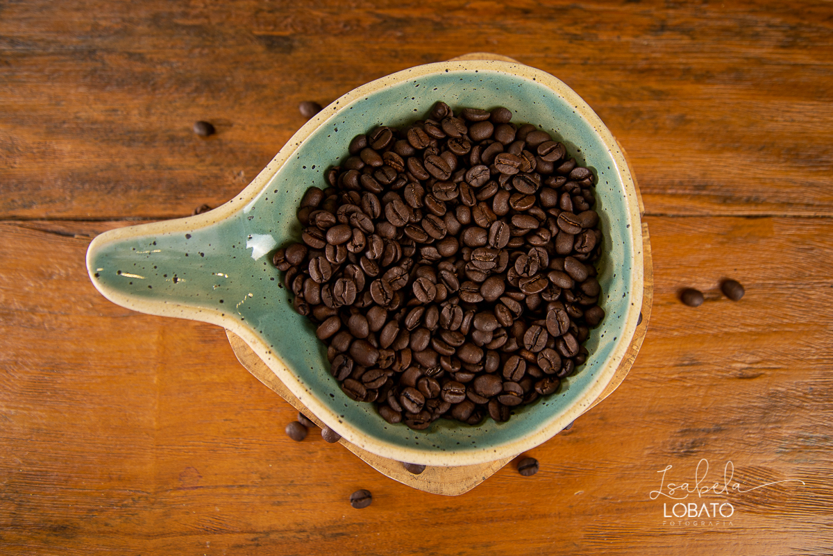 foto-de-padaria-foto-de-pao-frances-pao-de-sal-pao-massa-grossa-emporio-padaria-pao-de-queijo-cafe-bolo-de-chocolate-bolo-de-cenoura-biscoitos-pastel-de-belem-pao-massa-fina-pao-doce-queijo-minas-croassant-cafe-com-leite-foto-de-cafe-foto-d-lanche-gourmet
