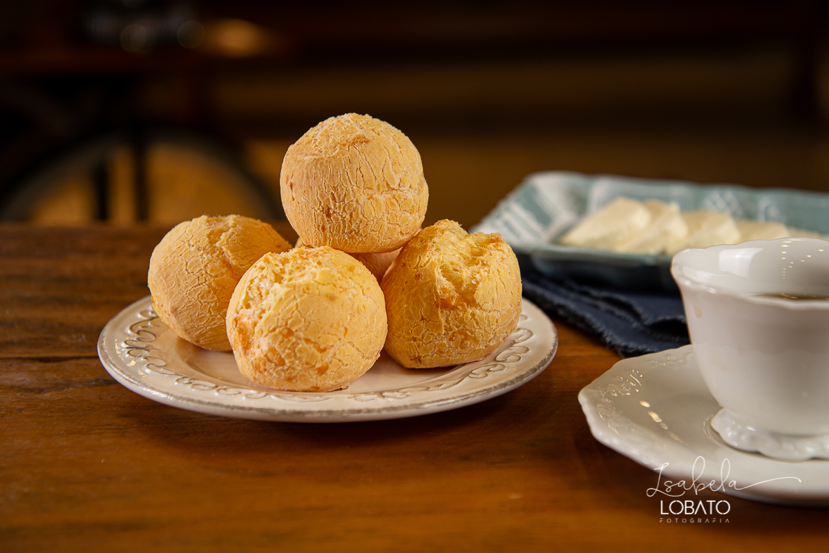 foto-de-padaria-foto-de-pao-frances-pao-de-sal-pao-massa-grossa-emporio-padaria-pao-de-queijo-cafe-bolo-de-chocolate-bolo-de-cenoura-biscoitos-pastel-de-belem-pao-massa-fina-pao-doce-queijo-minas-croassant-cafe-com-leite-foto-de-cafe-foto-d-lanche-gourmet