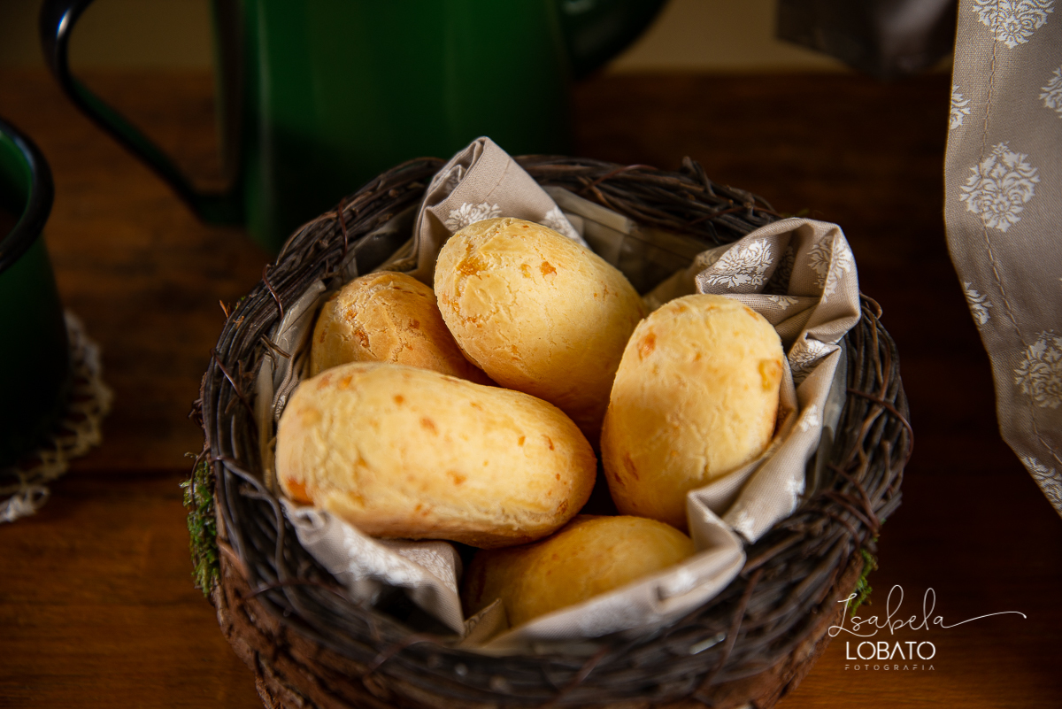 foto-de-padaria-foto-de-pao-frances-pao-de-sal-pao-massa-grossa-emporio-padaria-pao-de-queijo-cafe-bolo-de-chocolate-bolo-de-cenoura-biscoitos-pastel-de-belem-pao-massa-fina-pao-doce-queijo-minas-croassant-cafe-com-leite-foto-de-cafe-foto-d-lanche-gourmet