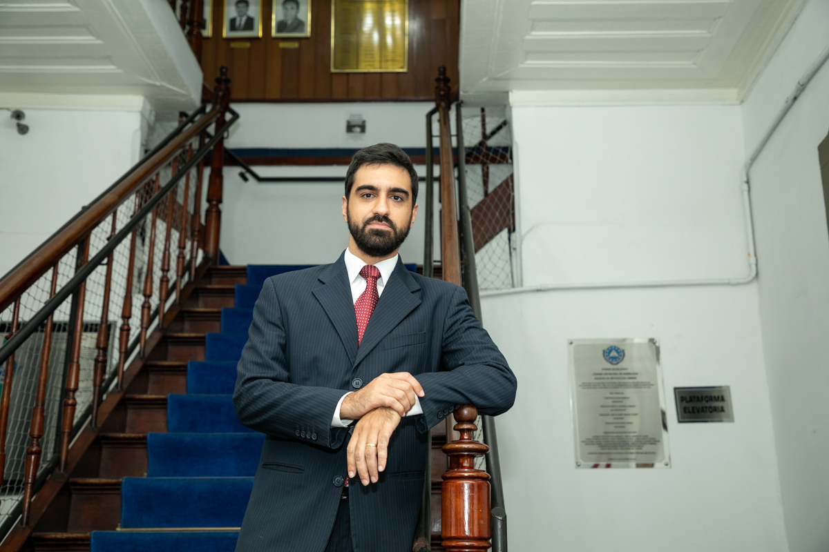 fotografia-publicitaria-foto-biografia-fotografia-de-empresas-mkt-digital-marketing-pessoal-perfil-profissional-retratos-retrato-figura-publica-camara-municipal-de-barbacena-vereador-zezinho-bonifacio-fotografa-publicitaria-isabela-lobato