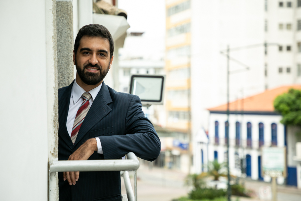 fotografia-publicitaria-foto-biografia-fotografia-de-empresas-mkt-digital-marketing-pessoal-perfil-profissional-retratos-retrato-figura-publica-camara-municipal-de-barbacena-vereador-zezinho-bonifacio-fotografa-publicitaria-isabela-lobato