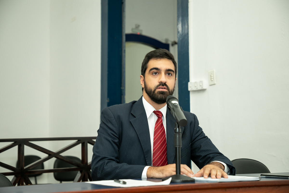 fotografia-publicitaria-foto-biografia-fotografia-de-empresas-mkt-digital-marketing-pessoal-perfil-profissional-retratos-retrato-figura-publica-camara-municipal-de-barbacena-vereador-zezinho-bonifacio-fotografa-publicitaria-isabela-lobato