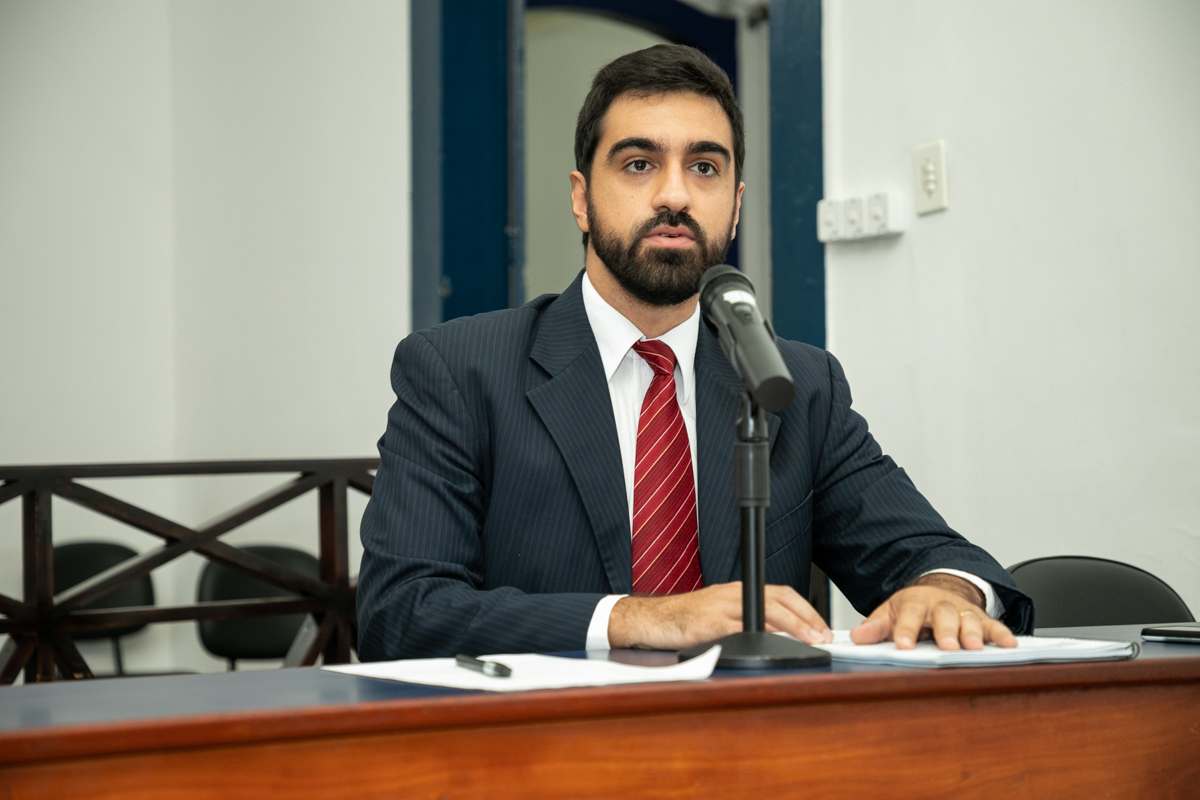 fotografia-publicitaria-foto-biografia-fotografia-de-empresas-mkt-digital-marketing-pessoal-perfil-profissional-retratos-retrato-figura-publica-camara-municipal-de-barbacena-vereador-zezinho-bonifacio-fotografa-publicitaria-isabela-lobato