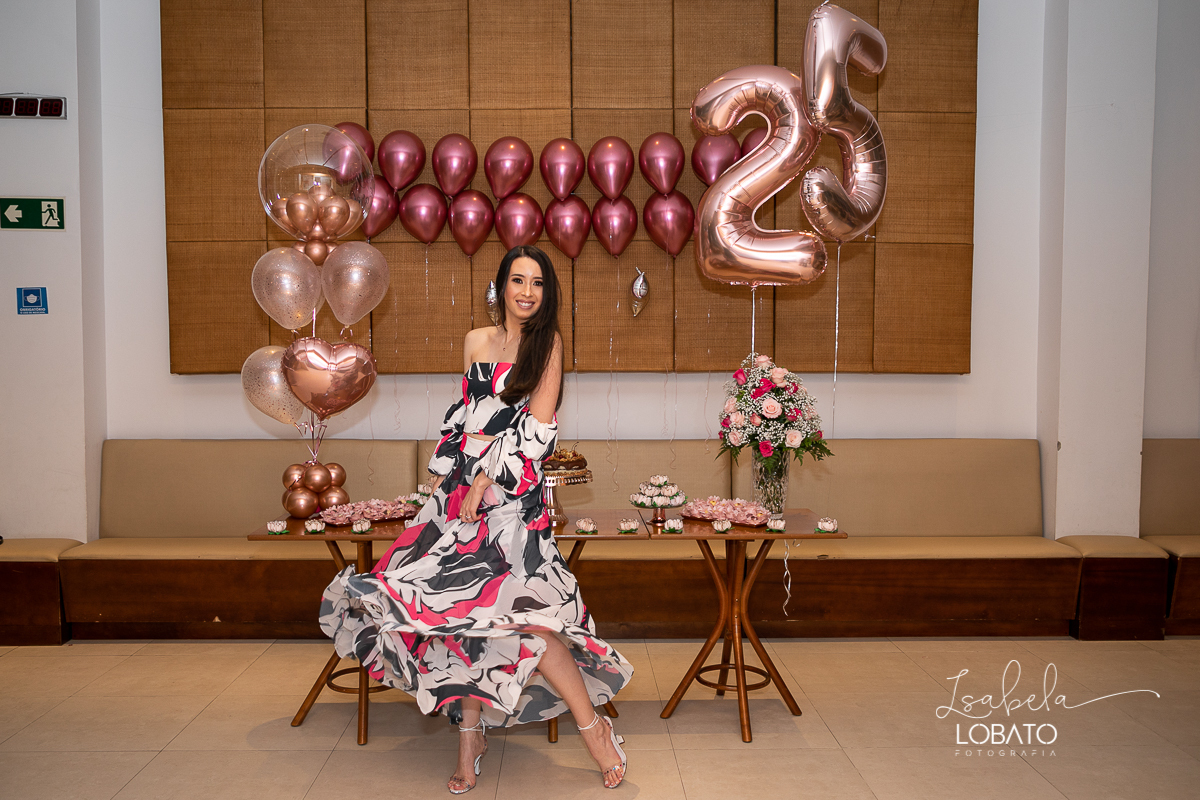 ensaio-urbano-feminino-ensaio-externo-noturno-ensaio-urbano-noturno-ensaio-boudoir-luz-noturna-iso-luz-de-estudio-retratos-femininos-fotografa-de-mulheres-ensaios-feminino-sensual-barbana-estudio-fotografico-barbacena-melhor fotografa-de-barbacena-isabela