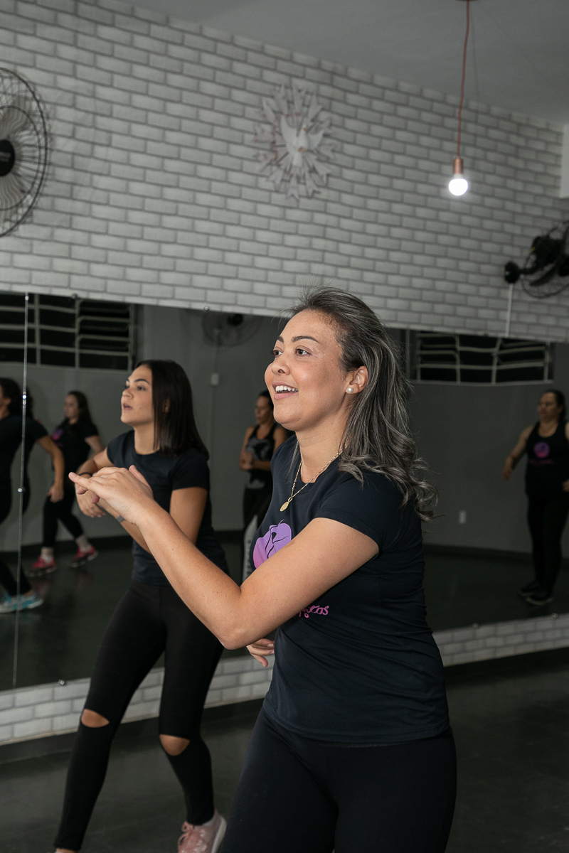 studio-de-pilates-em-barbacena-pilates-gestante-treino-funcional-fotografia-de-pilates-gestante-circuito-aula-de-zumba-clarissa-santos-studio-pilates-fotografia-publicitaria-fotografia-de-profissional-de-pilates-estudio-de-pilates-fotografa-isabela-lobato