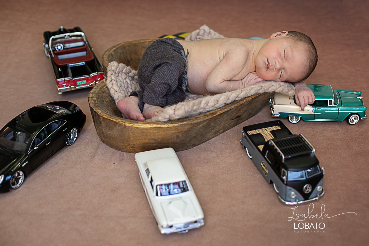 ensaio-newborn-fotografia-de-bebe-recem-nascido-book-de-recem-nascido-fotografa-de-recem-nascido-em-barbacena-alto-rio-doce-capela-nova-cipotanea-senhora-dos-remeidios-carndai-melhor-fototgrafa-de-barbacena-e-regiao-isabela-lobato-estudio-fotografico-bebe