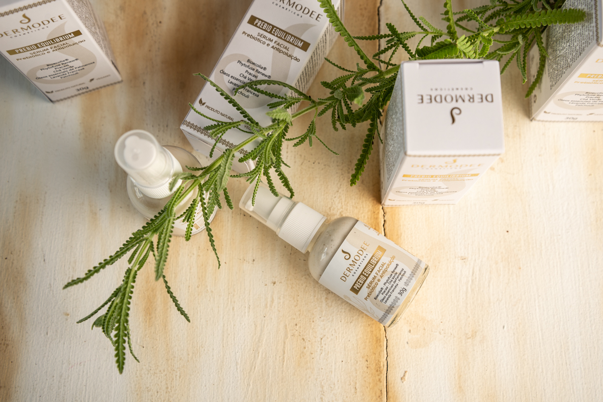 fotografia-still-fotografia-de-produtos-foto-cosmeticos-fotografa-de-produtos-em-barbacena-minas-gerais-fotografa-still-produtos-de-beleza-cosmeticos-dermodee-luciary-farmaceutica-produto-manipulado-marketing-de-produtos-mkt-fotografia-de-produtos-bq