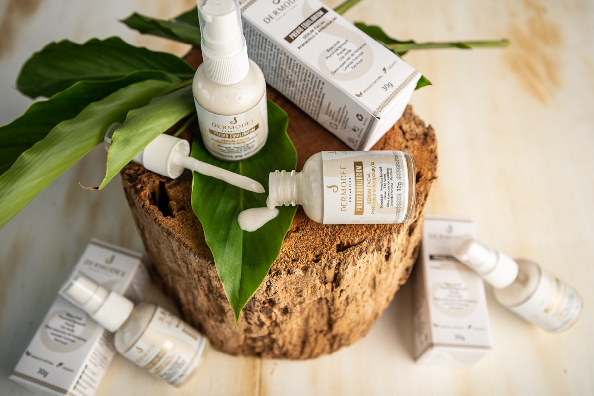 fotografia-still-fotografia-de-produtos-foto-cosmeticos-fotografa-de-produtos-em-barbacena-minas-gerais-fotografa-still-produtos-de-beleza-cosmeticos-dermodee-luciary-farmaceutica-produto-manipulado-marketing-de-produtos-mkt-fotografia-de-produtos-bq