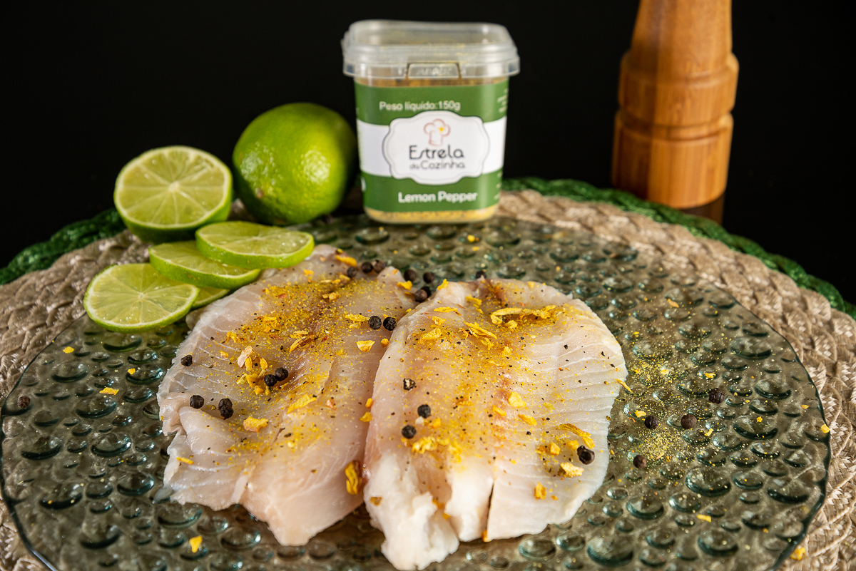 temperos-condimentos-especiarias- ervas-pimentas-sais-sal-de-parrila-sal-do-himalaia-tempero-estrela-da-cozinha-pimentao-alho-cebola-ervas-finas-foto-de-tempero-fotografia-de-comida-fotografia-de-alimentos-fotografa-de-alimentos-mkt-digital-isabela-lobato