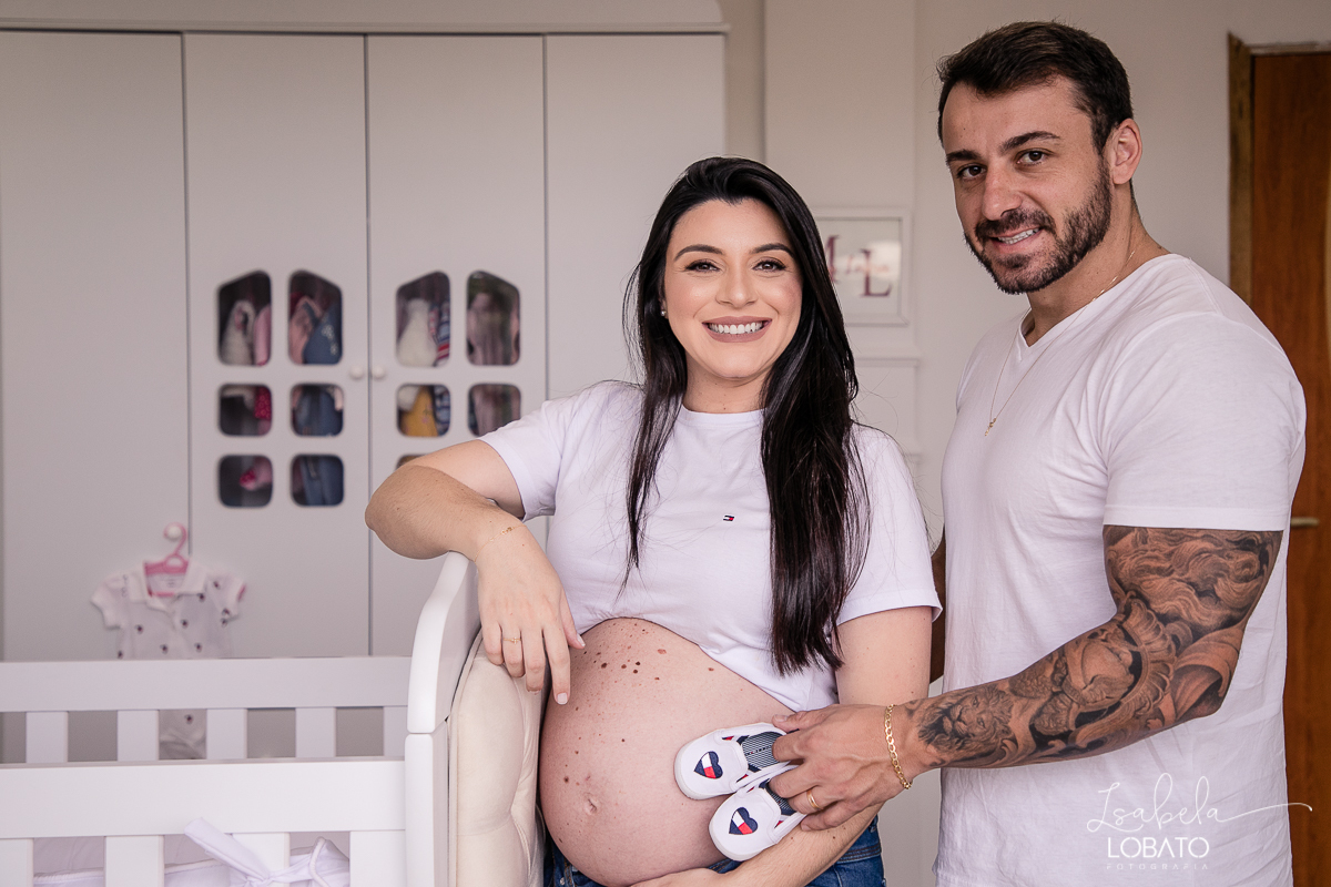 ensaio-gestante-pregnant-photography-pregnant-pregnantlifestyle-gestante-luznatural-mundorosa-lifestyle-irmao-pet-budogfrances-canon-5d-markiv-isabela-lobato-fotografia-melhor-fotografa-de-gestante-de-barbacena-roupa-de-gestante-estudio-de-fotografia-bq