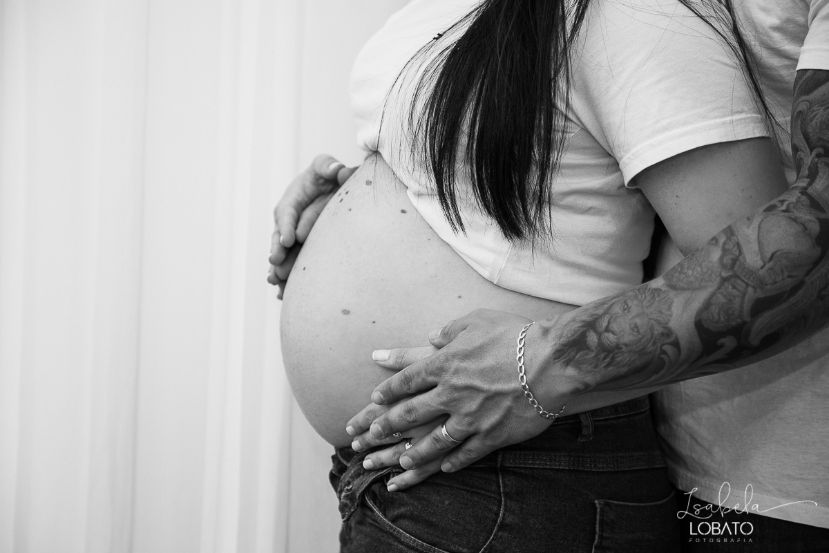ensaio-gestante-pregnant-photography-pregnant-pregnantlifestyle-gestante-luznatural-mundorosa-lifestyle-irmao-pet-budogfrances-canon-5d-markiv-isabela-lobato-fotografia-melhor-fotografa-de-gestante-de-barbacena-roupa-de-gestante-estudio-de-fotografia-bq