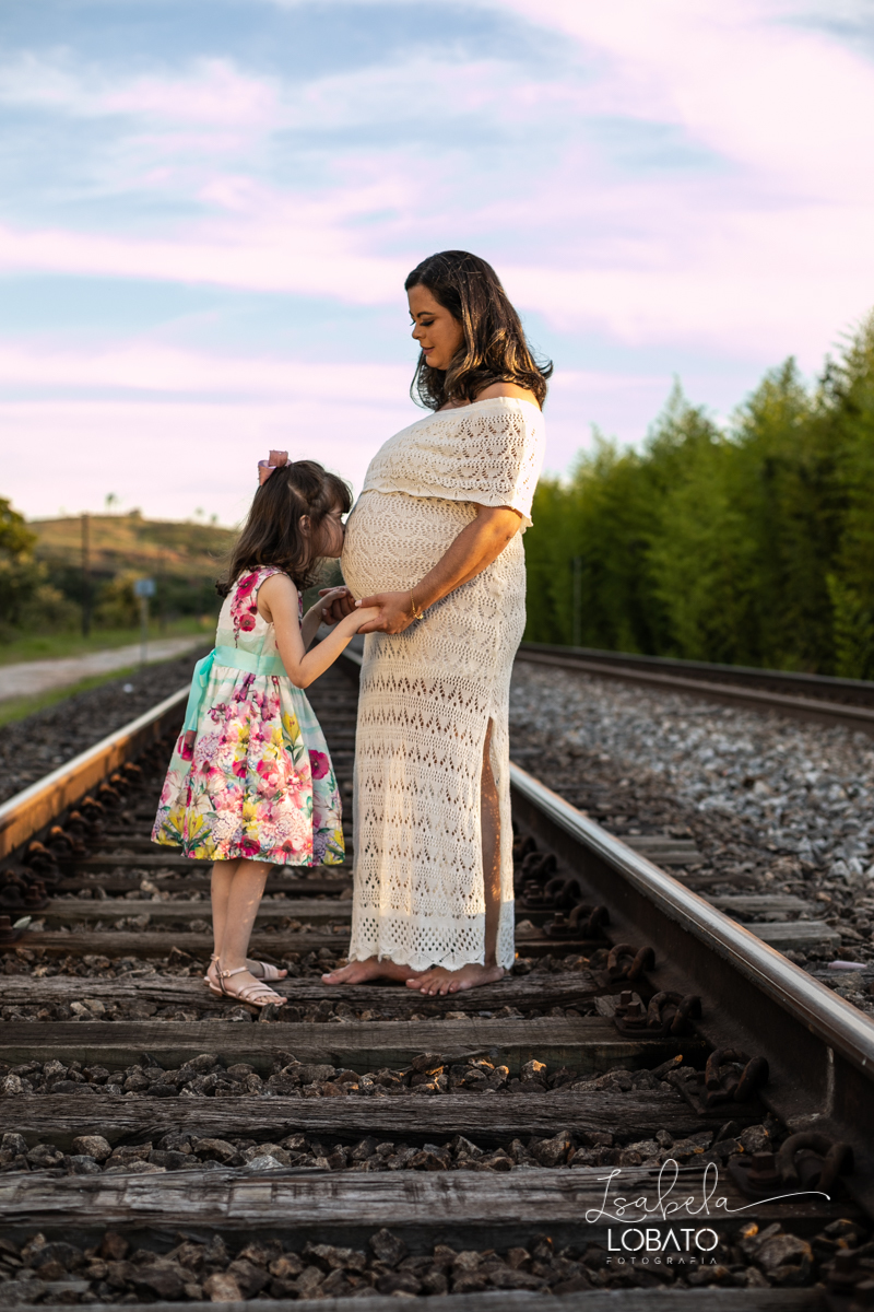 ensaio-gestante-pregnant-photography-pregnant-pregnantlifestyle-gestante-luznatural-mundorosa-lifestyle-irmao-pet-budogfrances-canon-5d-markiv-isabela-lobato-fotografia-melhor-fotografa-de-gestante-de-barbacena-roupa-de-gestante-estudio-de-fotografia-bq