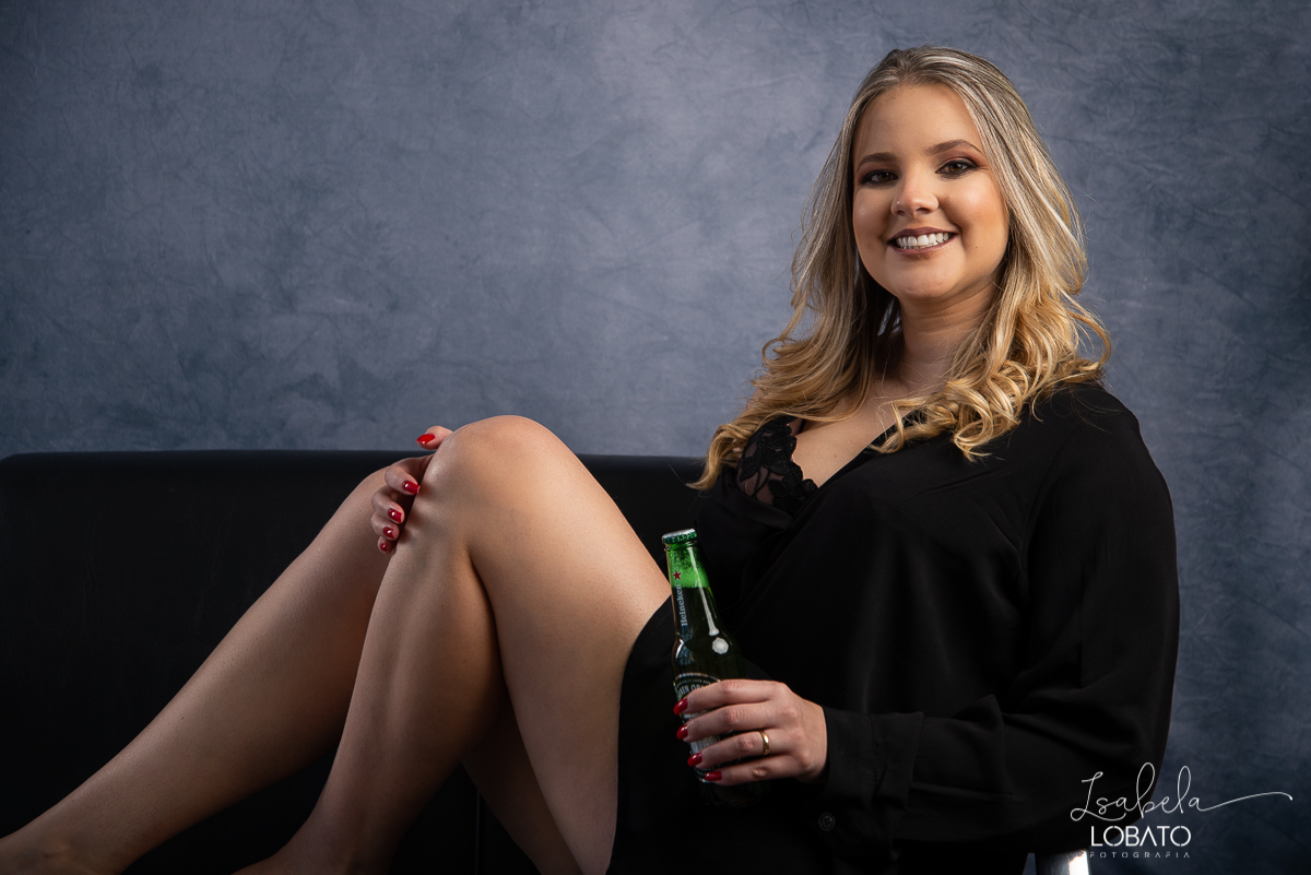 ensaio-feminino-ensaio-boudoir-estudio-fotografia-feminina-book-feminino-fotografia-de-mulher-fotos-sensuais-feminina-fotografa-de-ensaios-femininos-em-barbacena-isabela-lobato-fotografia-cerveja-heineken-loira-gelada-propaganda-de-cerveja-ensaio-30-anos