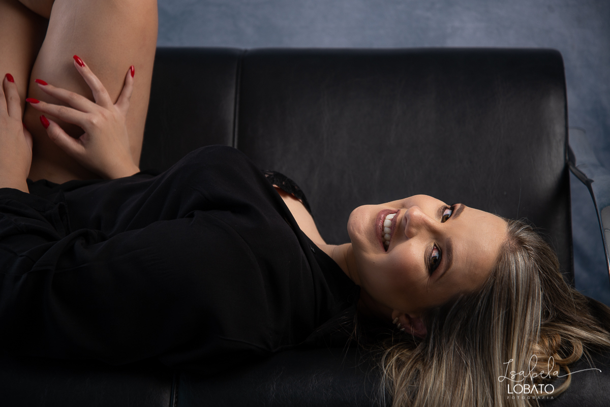 ensaio-feminino-ensaio-boudoir-estudio-fotografia-feminina-book-feminino-fotografia-de-mulher-fotos-sensuais-feminina-fotografa-de-ensaios-femininos-em-barbacena-isabela-lobato-fotografia-cerveja-heineken-loira-gelada-propaganda-de-cerveja-ensaio-30-anos