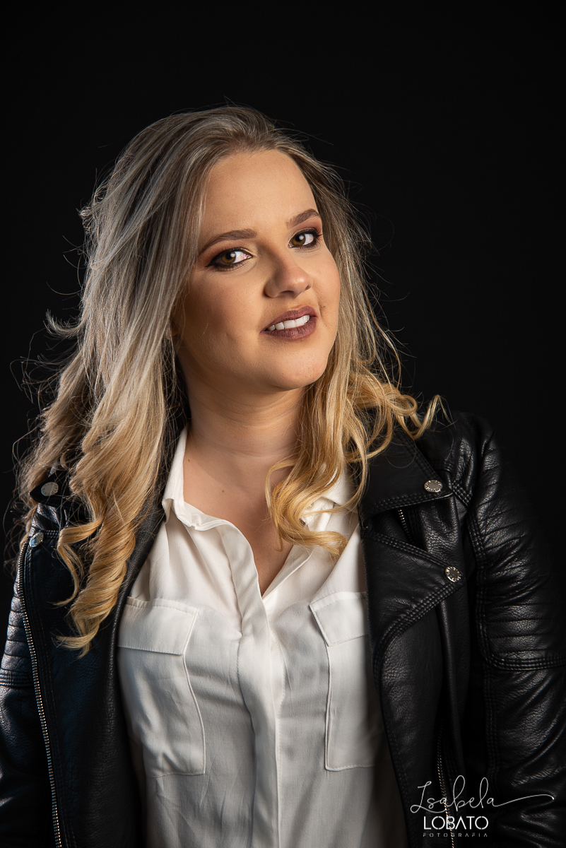 ensaio-feminino-ensaio-boudoir-estudio-fotografia-feminina-book-feminino-fotografia-de-mulher-fotos-sensuais-feminina-fotografa-de-ensaios-femininos-em-barbacena-isabela-lobato-fotografia-cerveja-heineken-loira-gelada-propaganda-de-cerveja-ensaio-30-anos