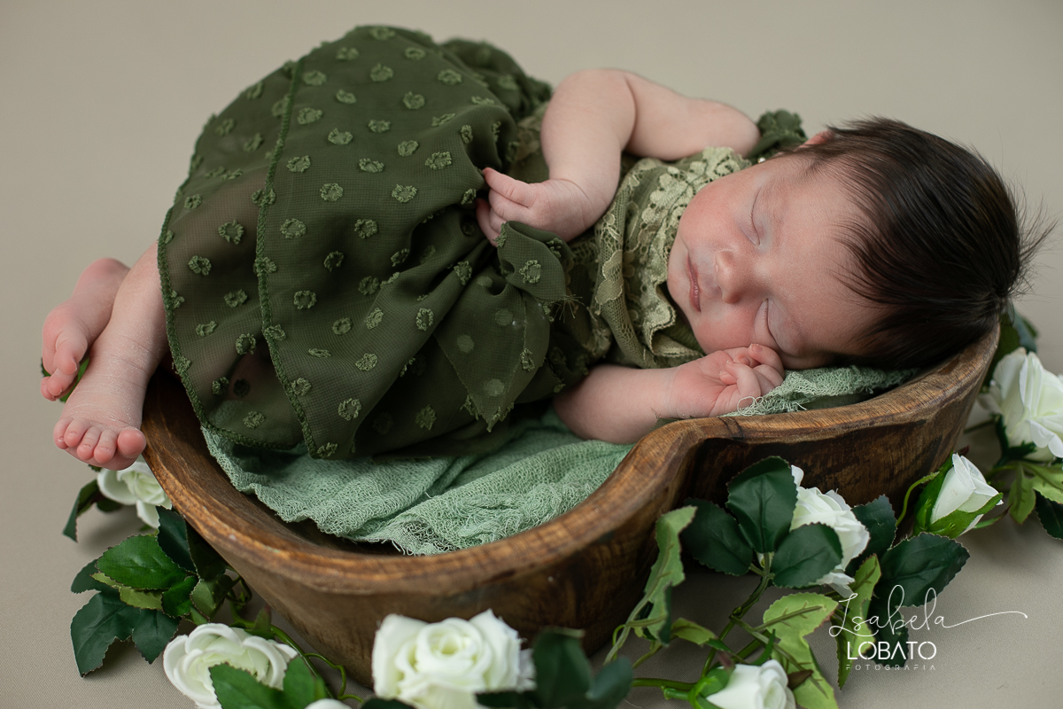 ensaio-fotografico-de-recem-nascido-fotografia-de-bebes-ensaio-newborn-bebe-recem-nascido-fotos-fotografa-de-bebes-em-barbacena-props-roupa-newborn-melhor-fotografa-de-barbacena-estudio-fotografico-infantil-isabela-lobato-fotografia-barbacena-minas-mg