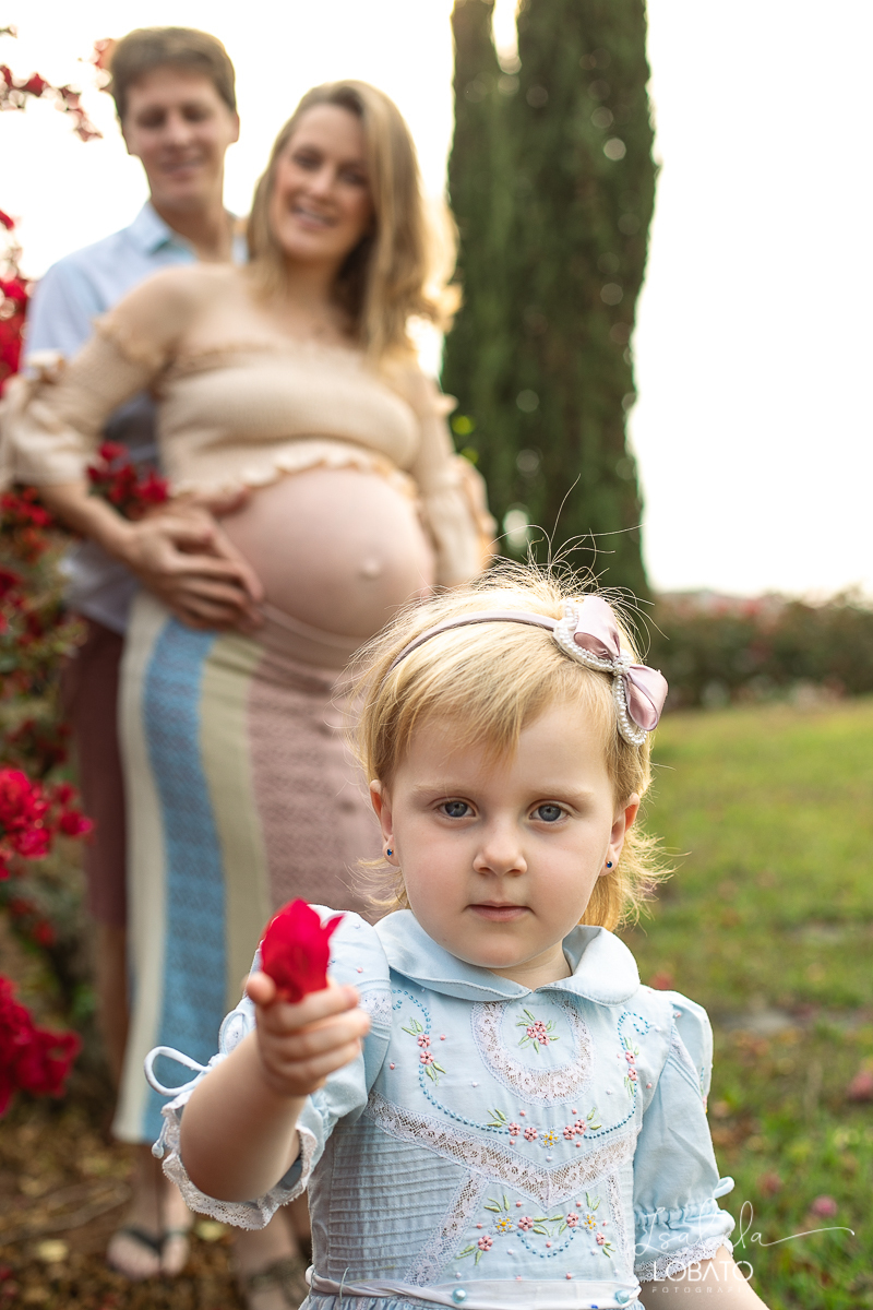 pregnantlifestyle-gestante-luznatural-mundorosa-canon-5d-markiv-isabela-lobato-fotografia-melhor-fotografa-de-gestante-de-barbacena-roupa-de-gestante-estudio-de-fotografia-alto-rio-doce-carandai-saojoao