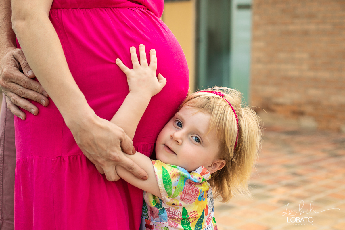 pregnantlifestyle-gestante-luznatural-mundorosa-canon-5d-markiv-isabela-lobato-fotografia-melhor-fotografa-de-gestante-de-barbacena-roupa-de-gestante-estudio-de-fotografia-alto-rio-doce-carandai-saojoao